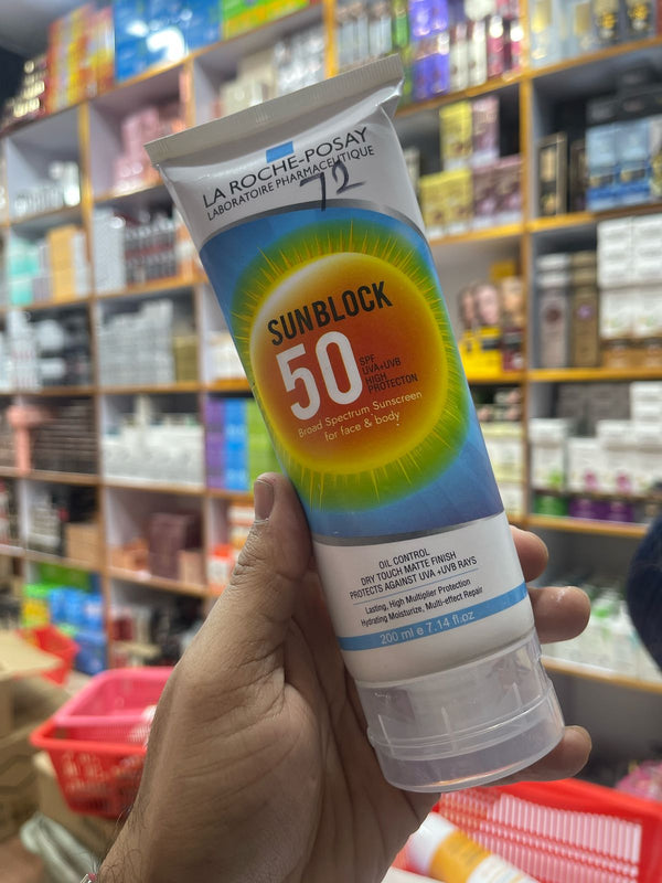 LA ROCHE -POSAY SPF 50 UVA UVB High Proctection Sun Block 200ml